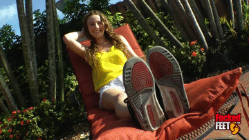 Yay! I'm Good at Footjobs!