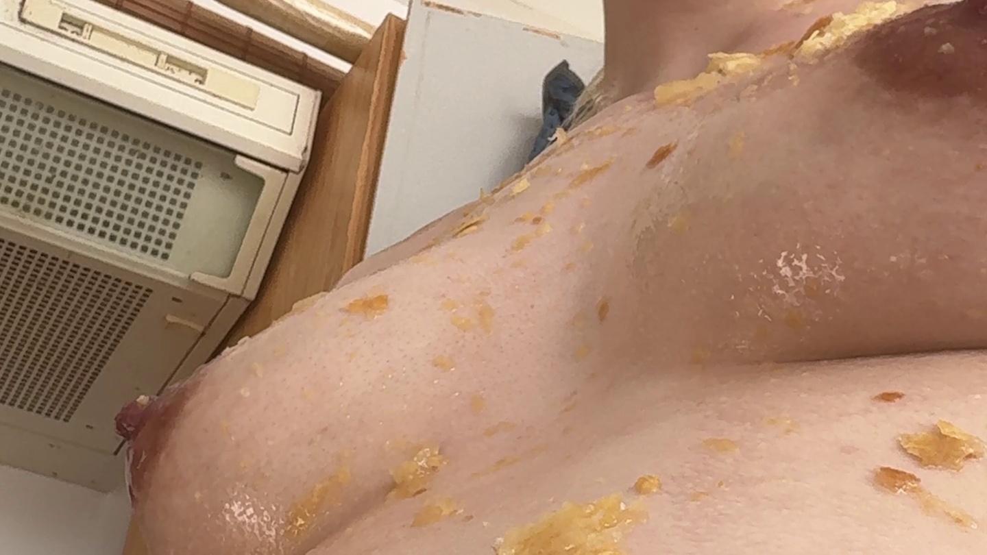 Selfie Fetish 44: Sticky Plate, Dirty Tits, Big Preggo Belly