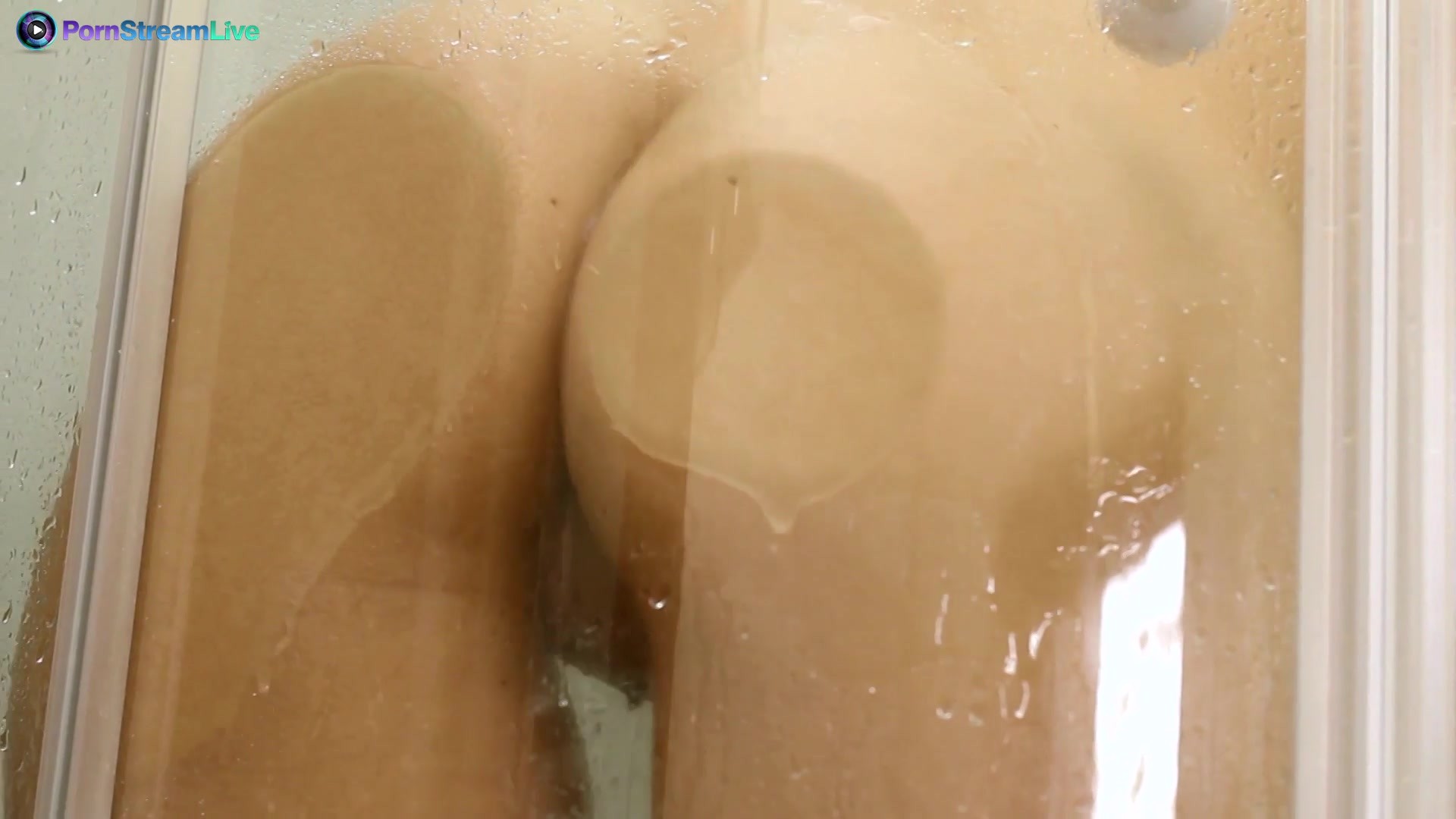 Sarah Palmer and Dominic Cross Fucking in the Bathtub