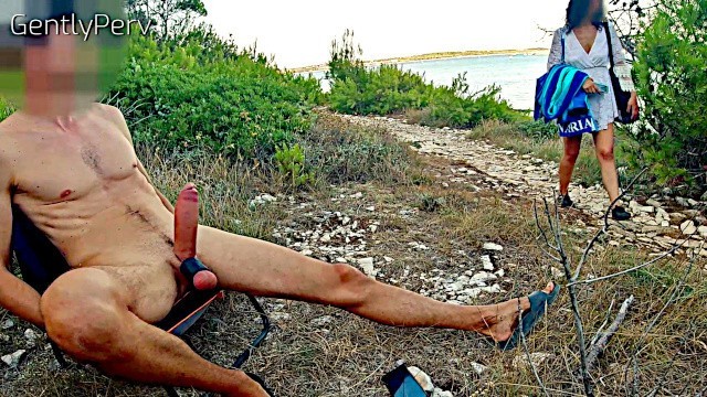 Gentlyperv Meets a Pervy Girl on a Beach. During an Exhibitionist Day at the Sea I Find a Cute Woman