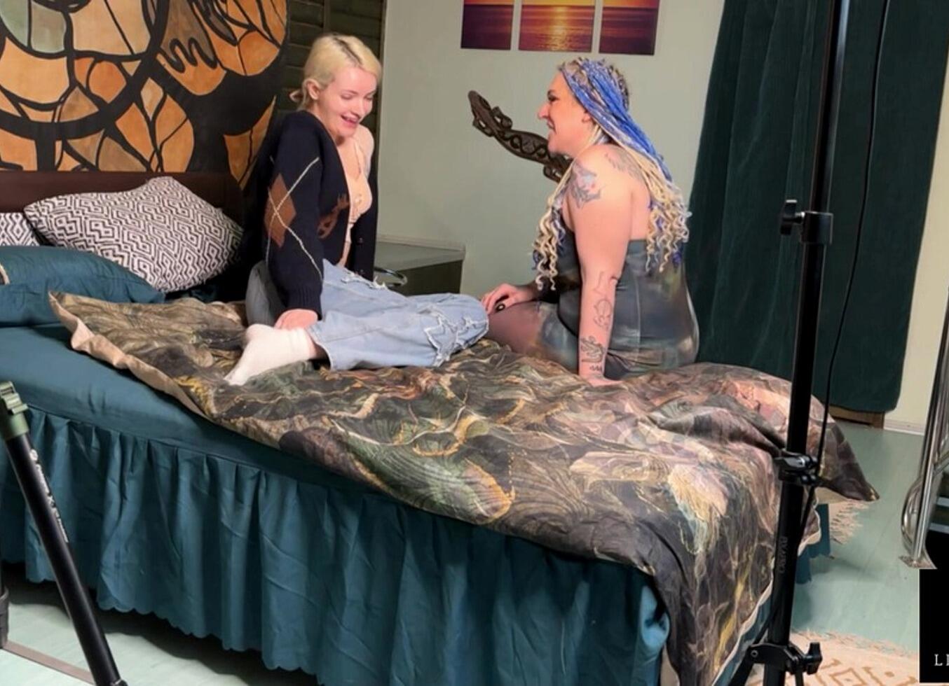Step Mom Shows How To Take Dick