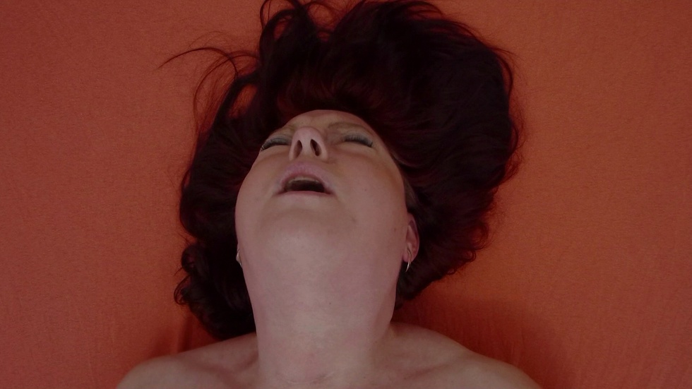 Mature Woman Pleases Herself 2