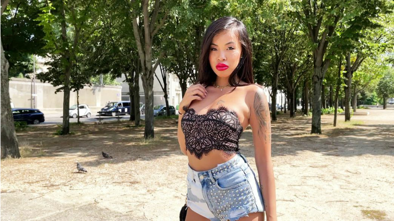 Jade, 24 Years Old, Extravagant and Very Liberated!