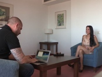 Escotazo De Escandalo El De Sara Ray. Casting y Pajas Cubanas Con Nuestra Gogo Valencia