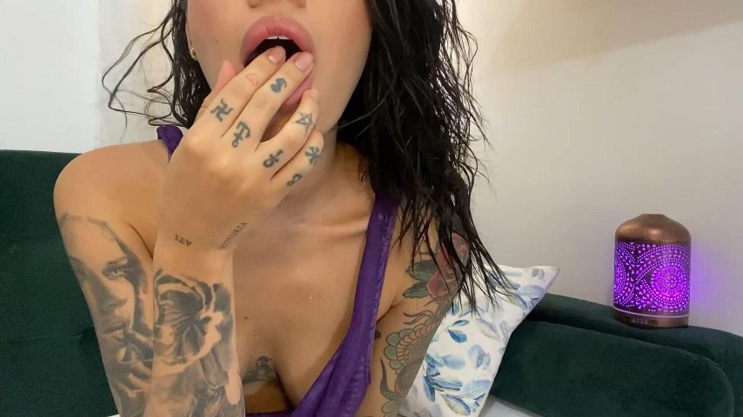 Hitachi, Fingers And Fruits