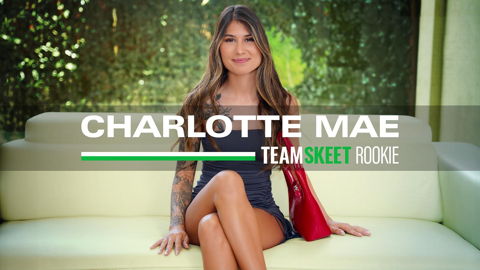 Newbie Charlotte Mae Debuts With A Nasty Facial