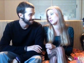 Os Enviamos Nuestra Primera Travesura Porno, Somos Paula y Rodri