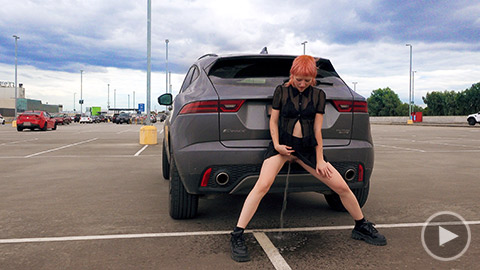 Pee Break 0156