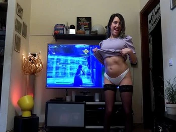 Susy Blue's Challenge: Fucking or Video Games, What Would You Choose?