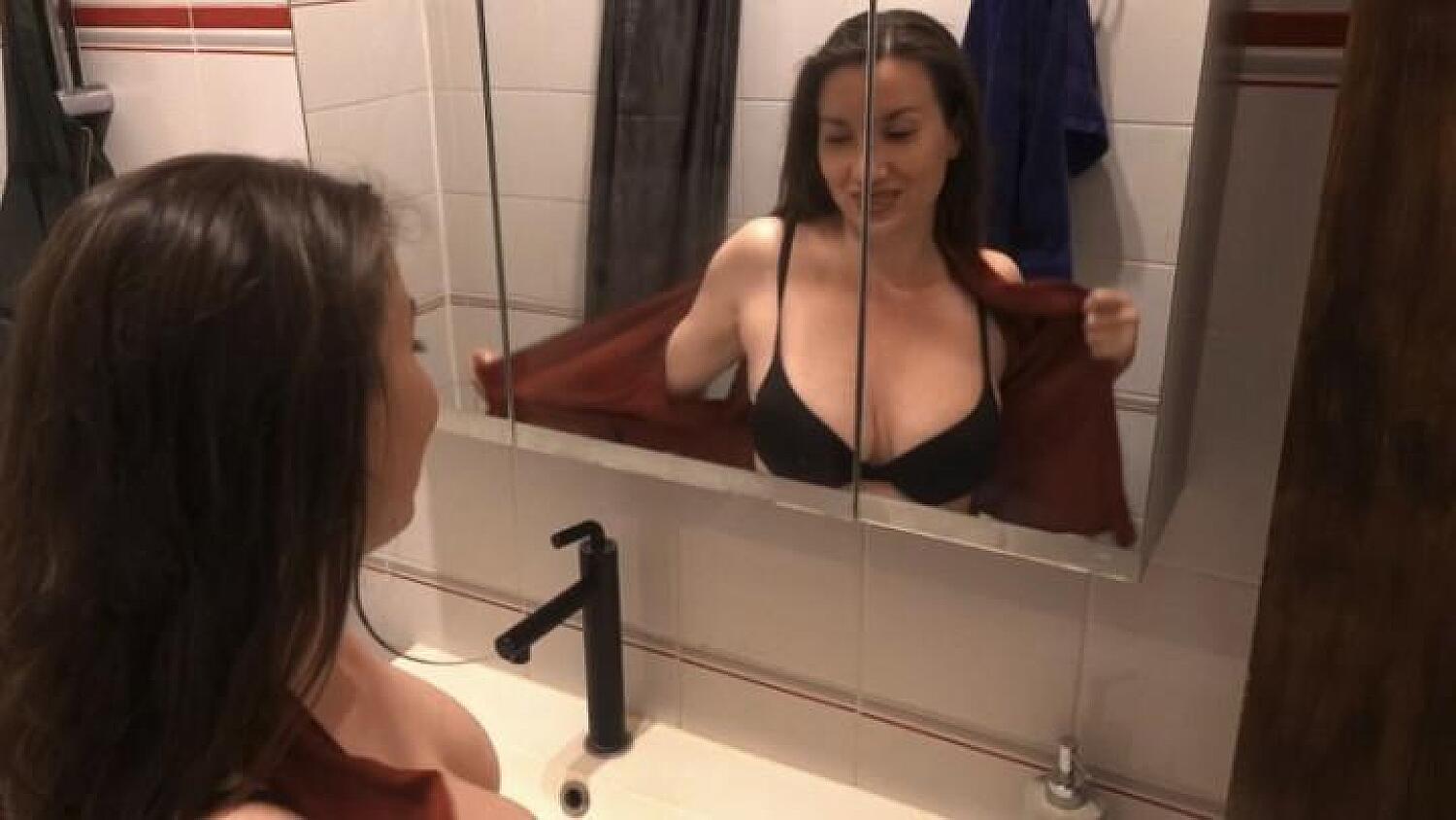 Having Fun Alone In Spanish