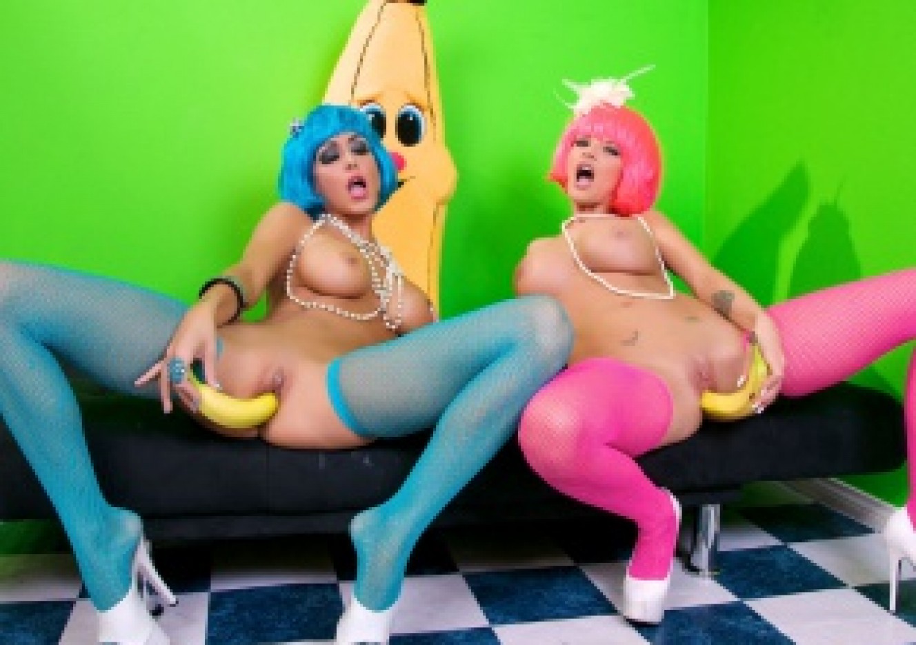 We Love Bananas
