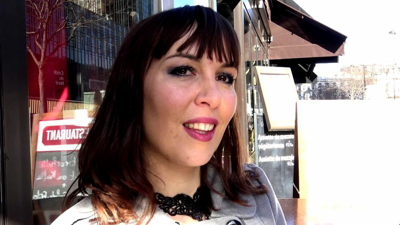 Angelique, 27 Years Old, Bookseller, Comes with a Girlfriend!
