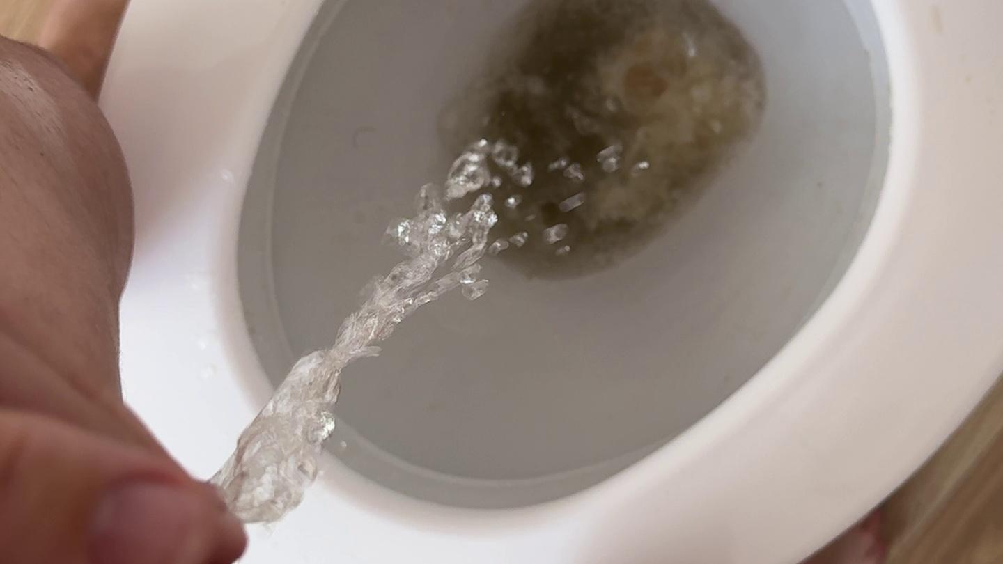 Selfie Fetish 63: Red Mirror, Piss In The Bowl, And Me Laughing