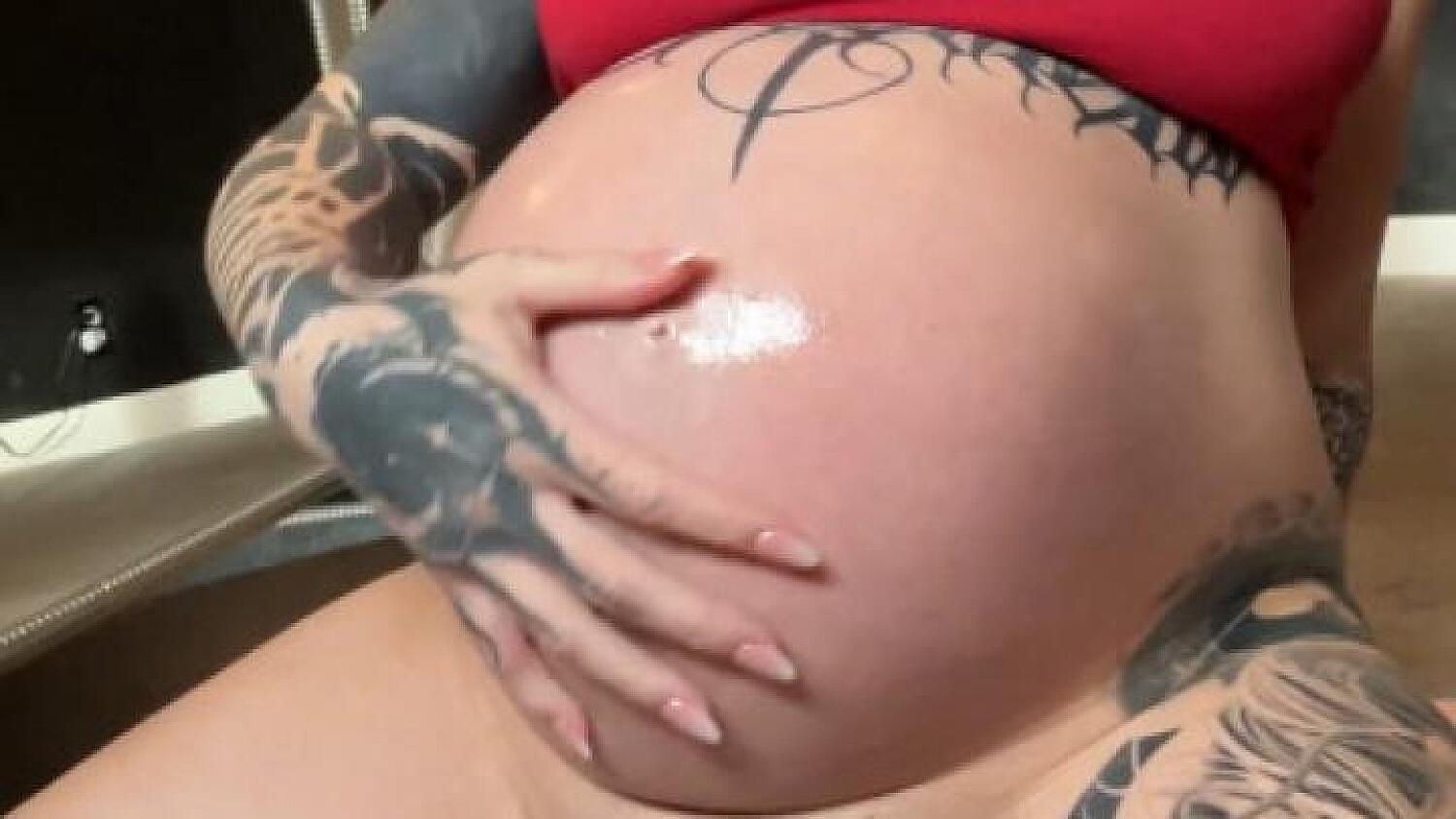 Pregnant Belly Oiling, Lactating & Peeing