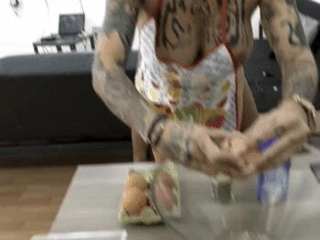 Jizz Omelettes and a Good Fuck. Here's How Madlifes Paries End (Tonight, a New One).