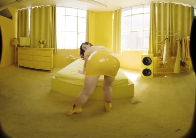 Color Yellow VR