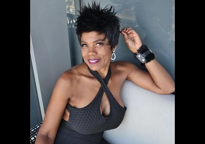 Smokin Hot Ms Raven