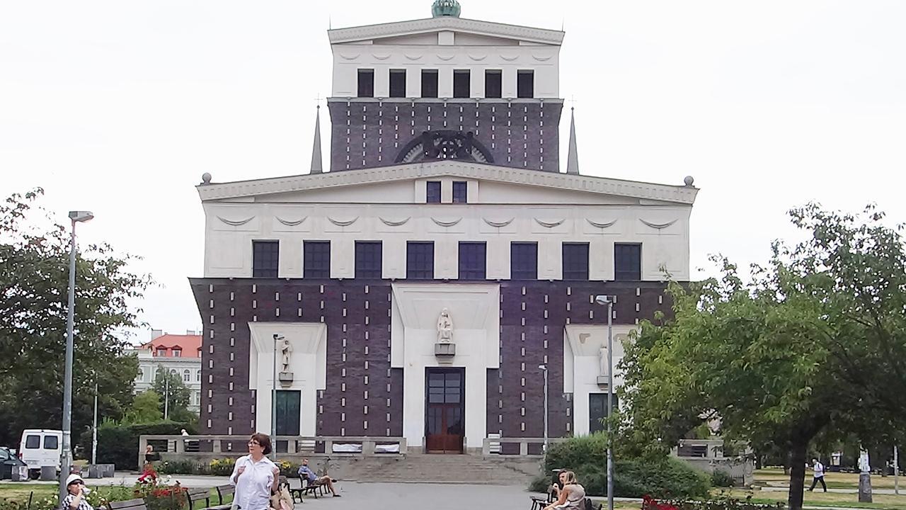 Mucha Museum Visit After Pussy Cancels Plans