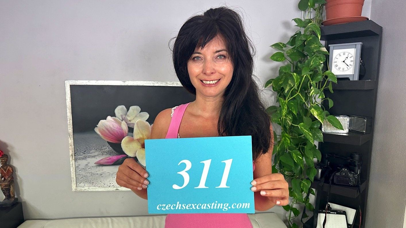 Poland MILF Wants to Be a Great Photo Model