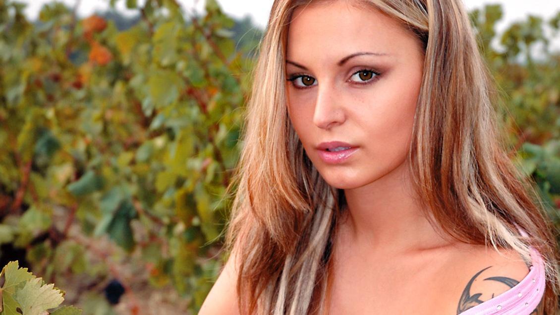 Liliane and Chrystal Are Working When the Teen Wants to Fuck a Guy