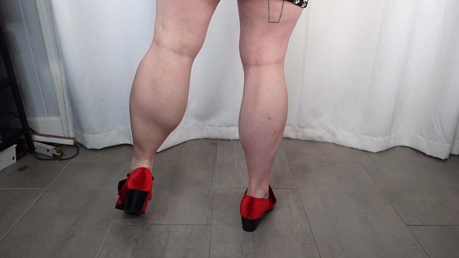 Calves Flex In Red Velvet Kitten Heels