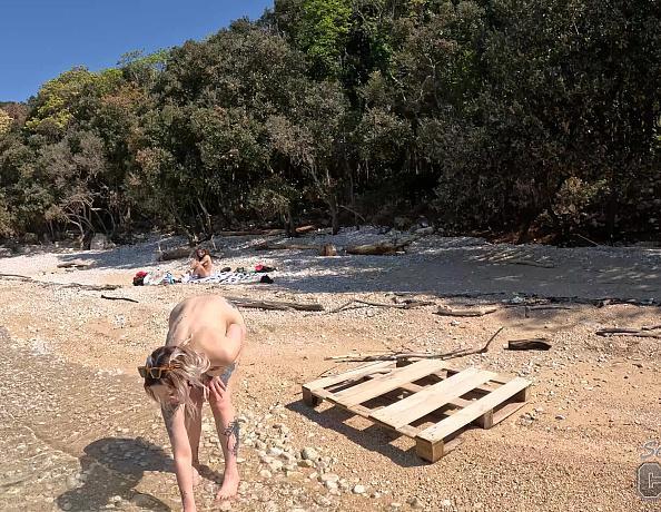 Voyeuristic Video With Sam Dora And Cheri Naked And Afraid On A Adriatic Beach Playing W/ Chalk Art