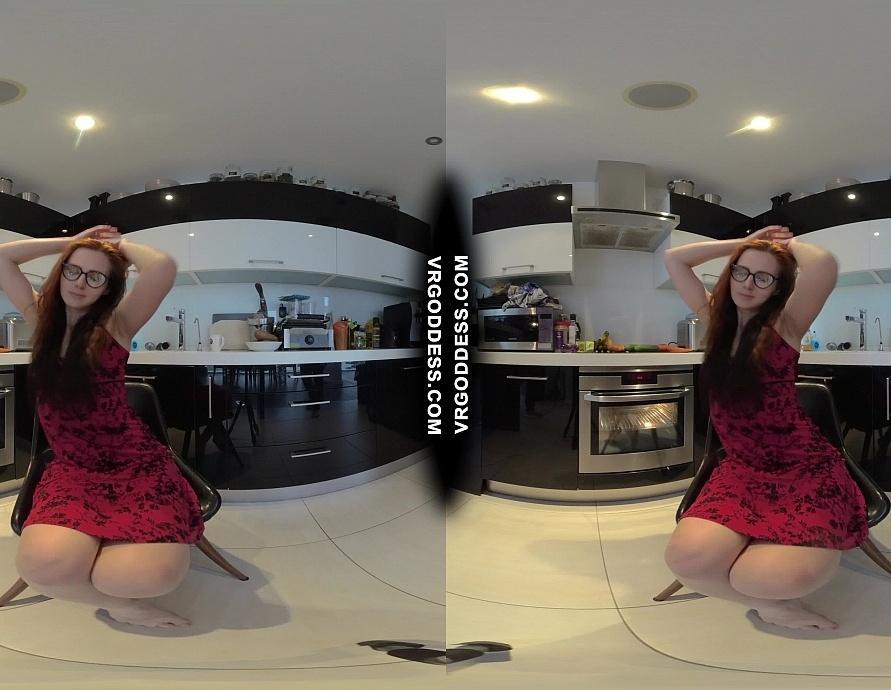 Ginger Personal Trainer Lea Kinky in the Kitchen Cucumber Carrot Masturbation to Completion