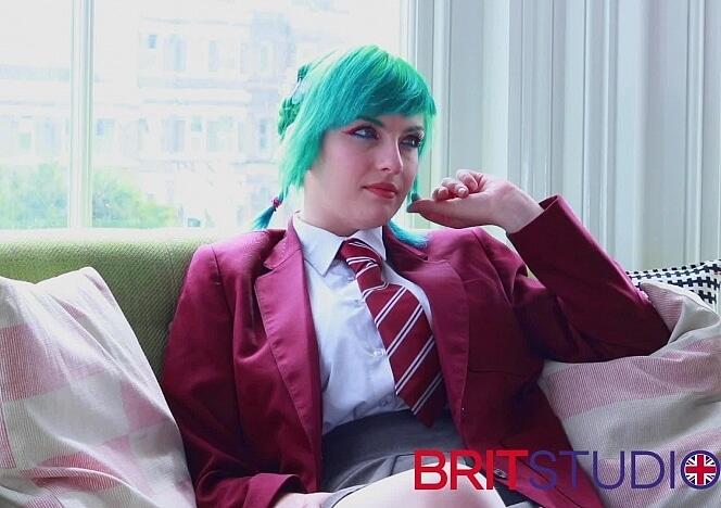 Schoolgirl Kitty Gets Eaten And Swallows Cum