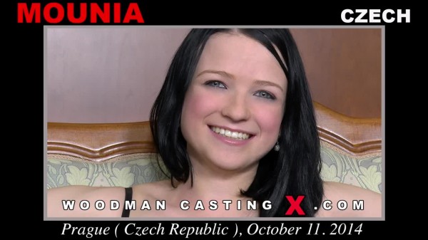 Mounia Casting