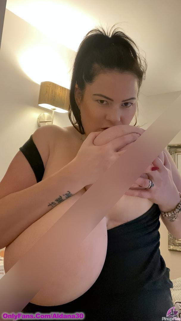 Rachel Aldana - Onlyfans - T-Shirt Selfie - Boob Play - Nipple Suck