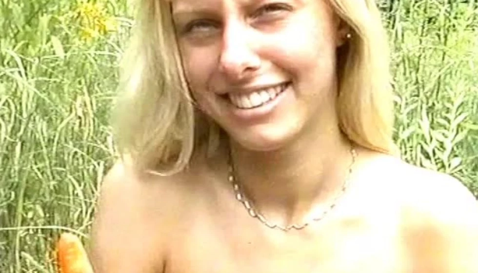 Honey in Outdoor Public Sex