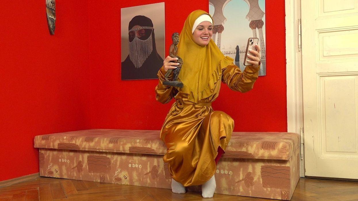 Sexy Muslim Cunt Gets Fucked Hard
