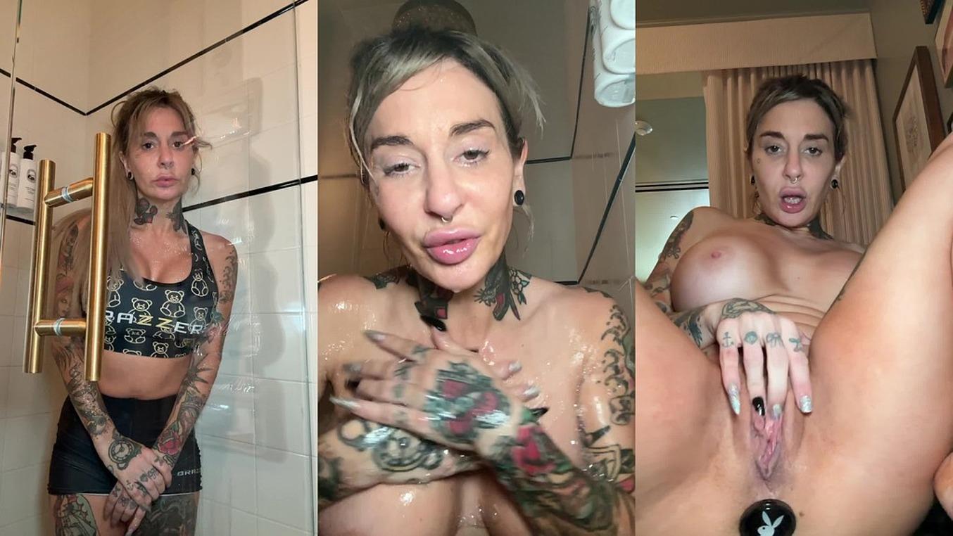Post Marathon Hot Shower And Fucking My Ass With My Favorite Butt Plug - Joanna Angel