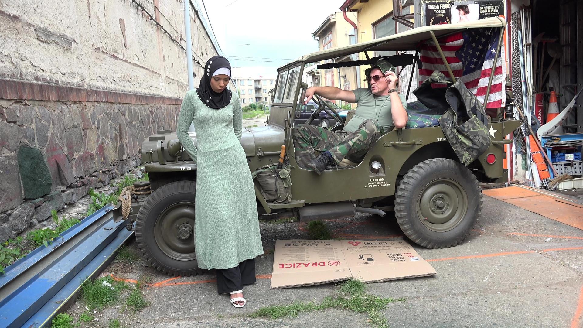 Slave Natty & Steve Q - A Horny Soldier Groped A Petite Woman In A Hijab