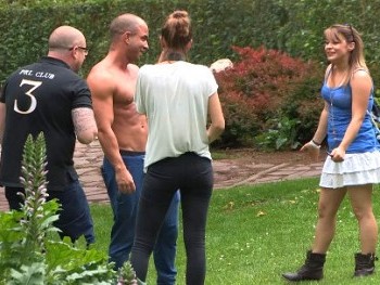 Being Famous Is Awesome. Hunting Groupies in El Retiro Park in Madrid. (Antonio Aguilera Fucks a Fan)