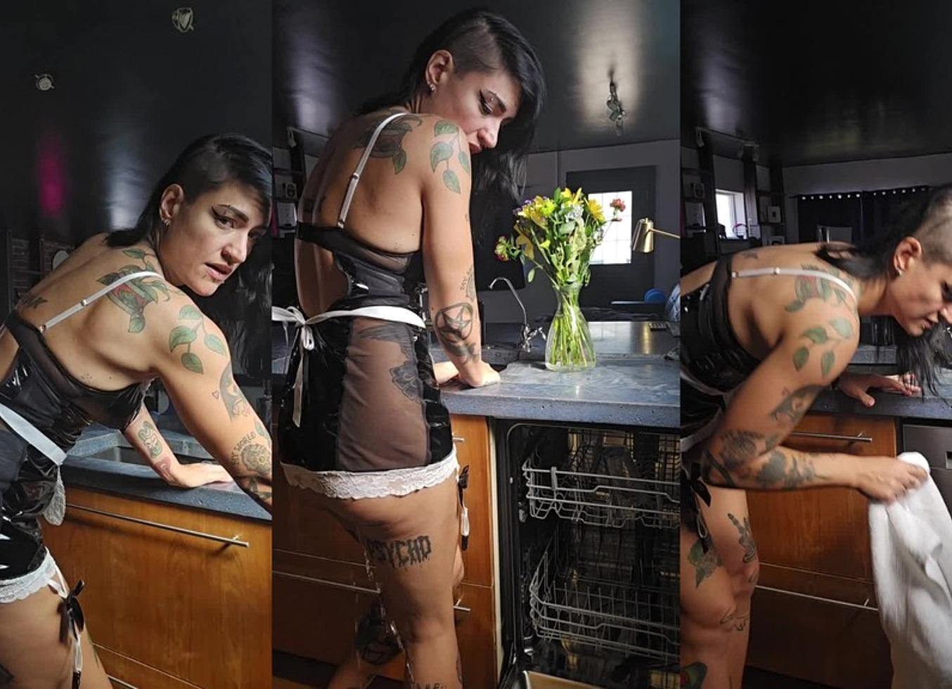 Naughty Maid Pees