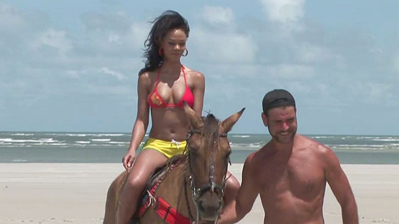 Druuna Diva Takes Dick On The Sandy Beach