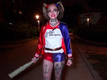 Lady Medusa Comes Out Like Harley Quinn to Fuck! (Bat in Hand) "Handsome, Do You Want to Be My Joker? Get Ready ;P