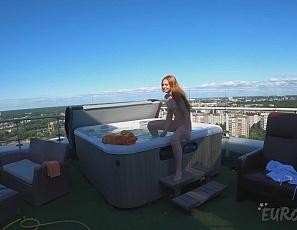 Hot Ginger Lea Masturbating Anal Dildo Underwater Penetration in the Jacuzzi