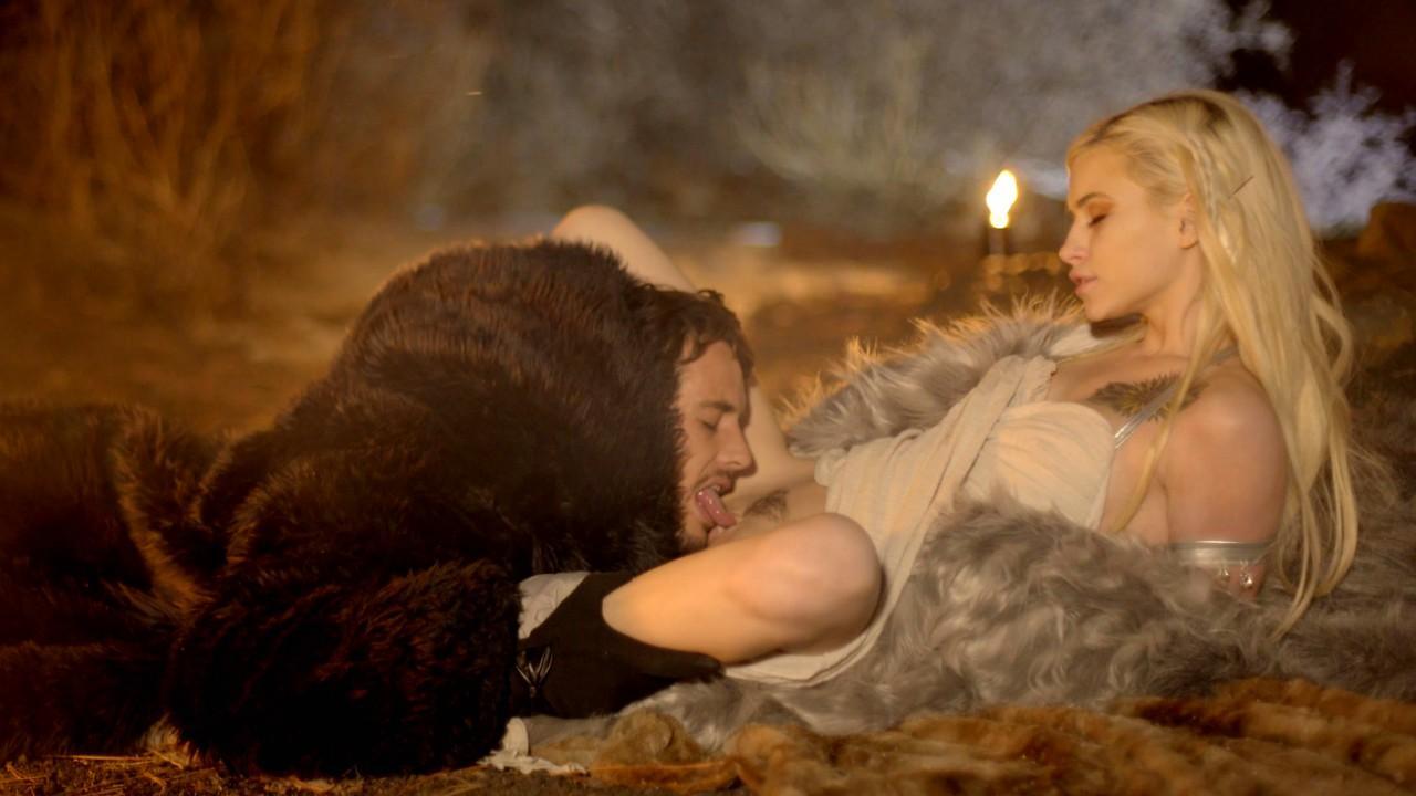 Throne Games Mother of Dragons - S1:E7