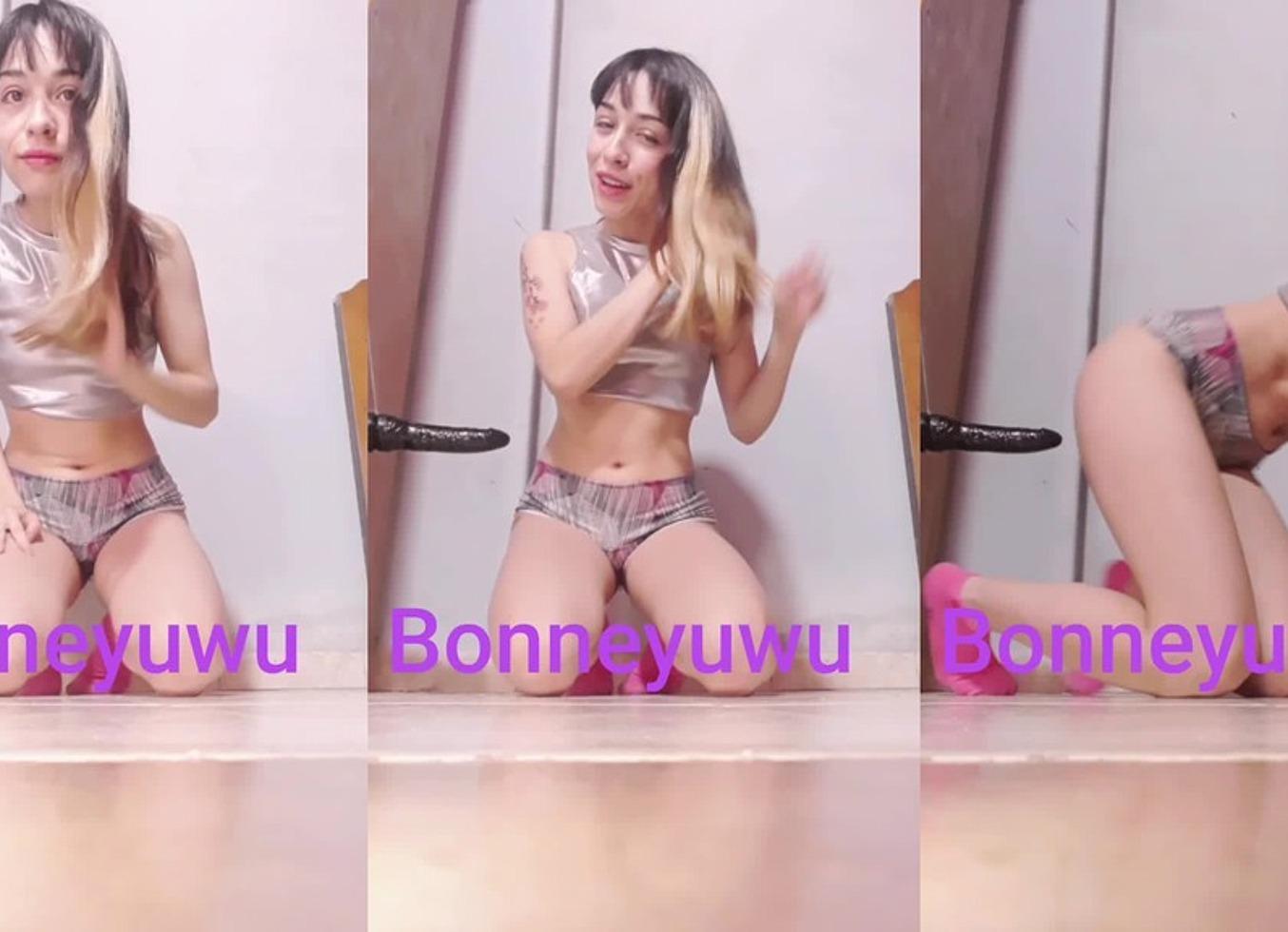 Bonneyuwu - 0:15 Yop