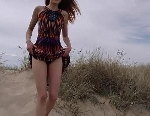 Beach Masturbating Teen Anusha Lets Cameraman Rub Her Clit and Finger Her While She Masturbates