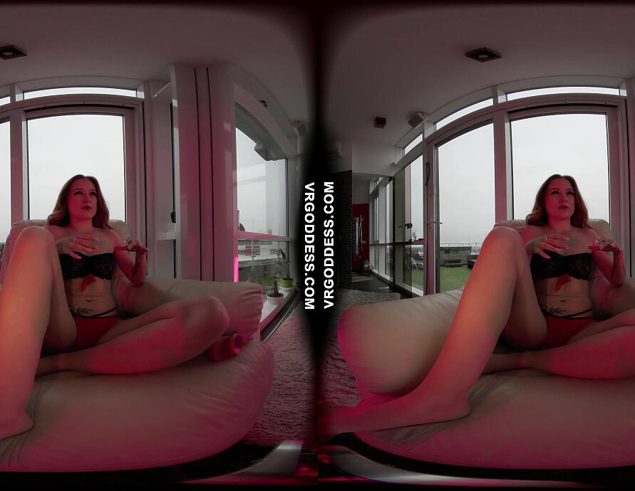 Elizabeth Masturbating With A Dildo