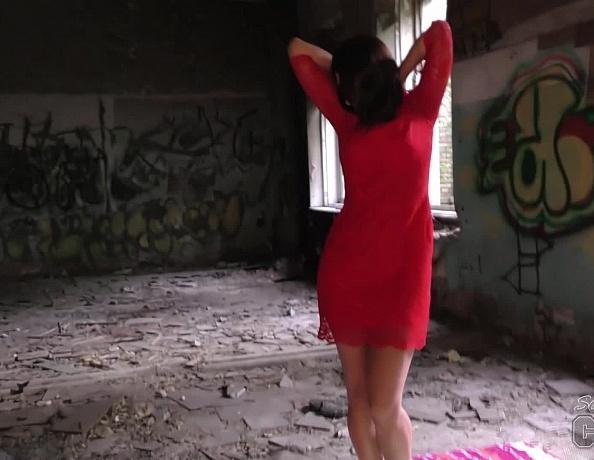 Gorgeous New Model Caroline Masturbating In An Abandoned Building With So Much Graffiti