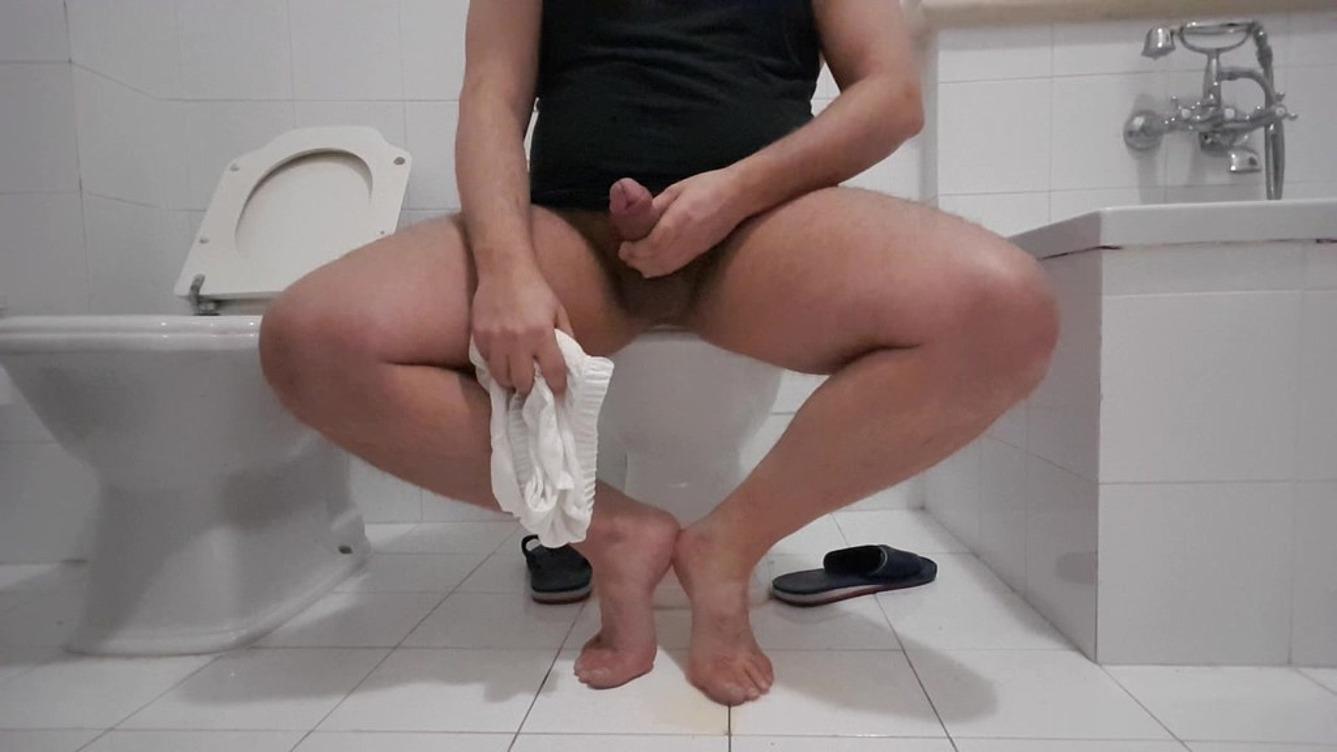 Gg Flood of Piss in My Bathroom and Hands Free Orgasm