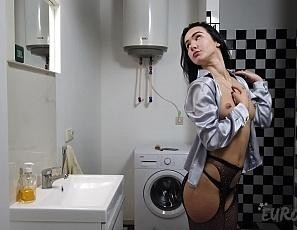 Hot New Model Polish Teen Natasha Showering and Behind the Scenes Pre Audition Casting