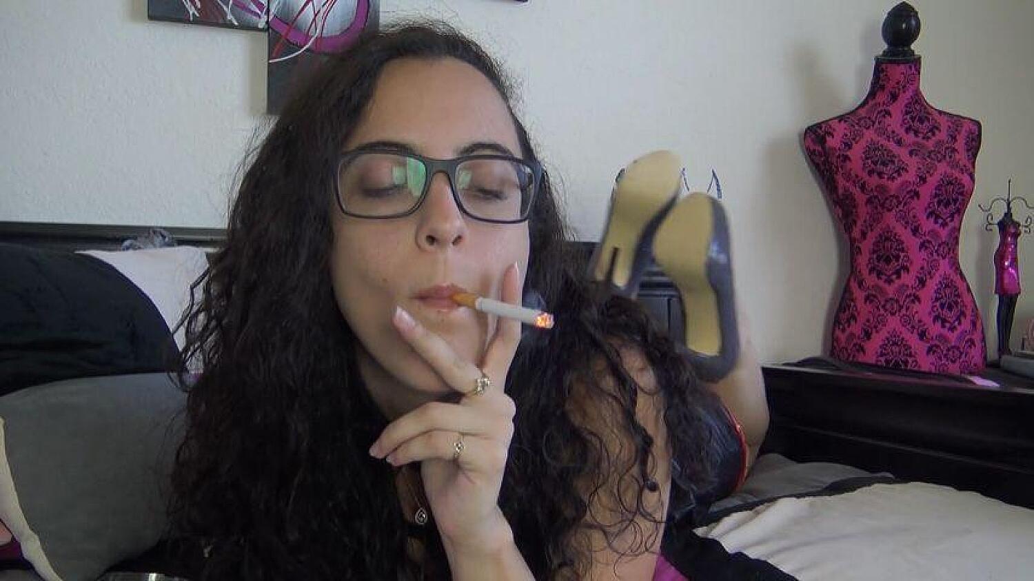 Roxanne Rae Makes You Her Smoking Slave