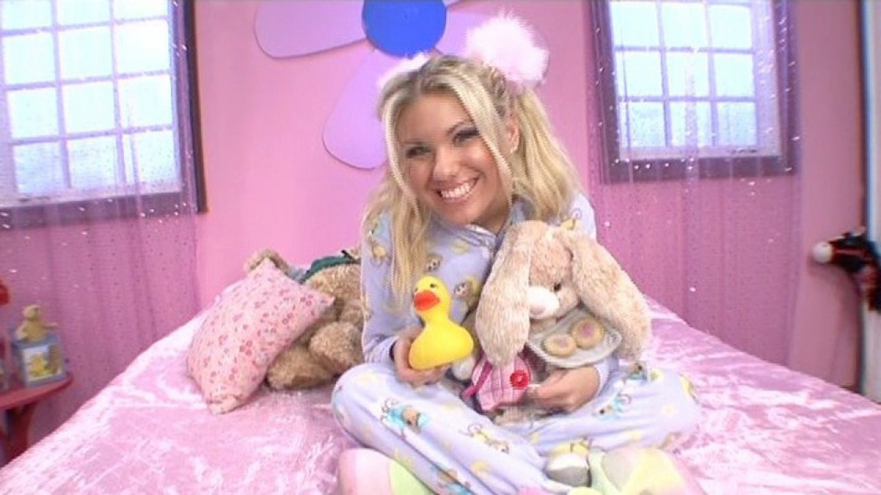 Aubrey Adams Is One Of Five Little Brats