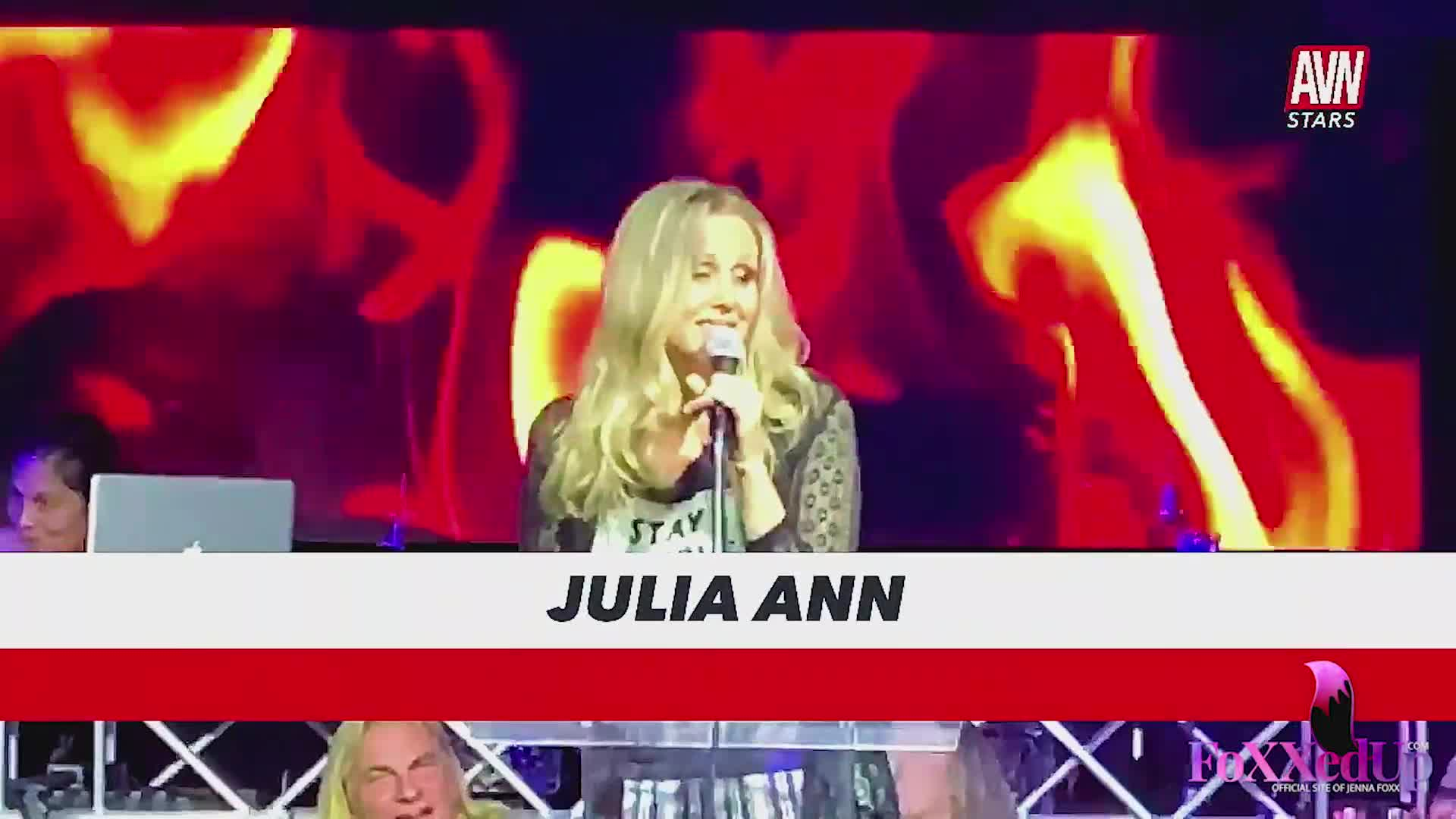 Julia Anns Avn Roast Finale!