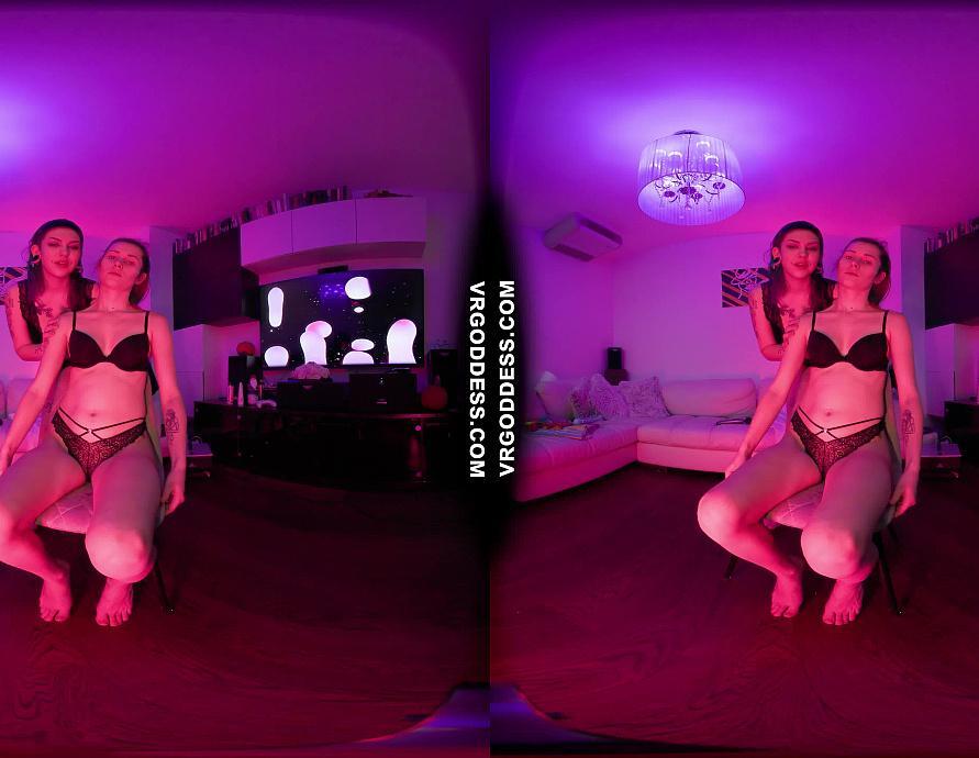 Josie Gets A Lapdance And Her Pussy Serviced By Lesbian Model Sam